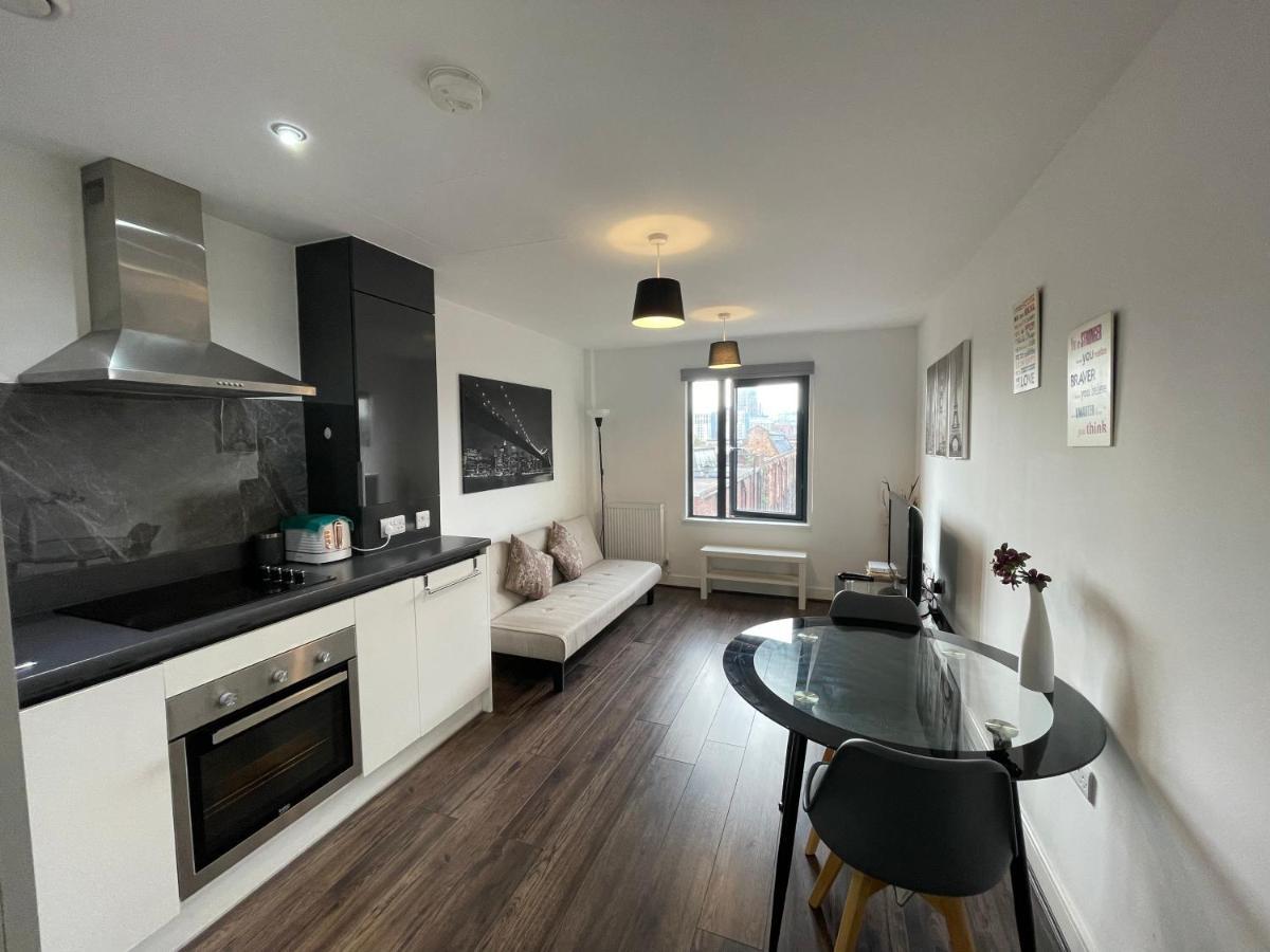 Modern Apartment Near Bullring Birmingham Exterior photo